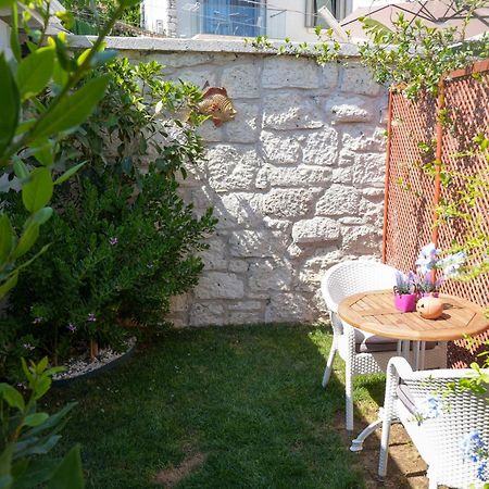 Muezeyyen Hanim Konagi Alaçatı Exterior photo