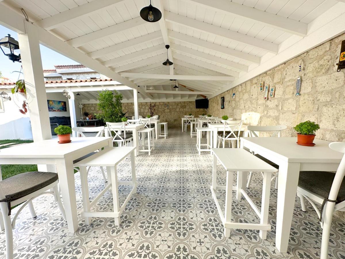 Muezeyyen Hanim Konagi Alaçatı Exterior photo
