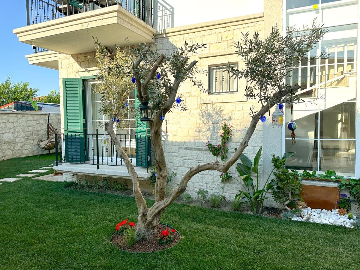Muezeyyen Hanim Konagi Alaçatı Exterior photo