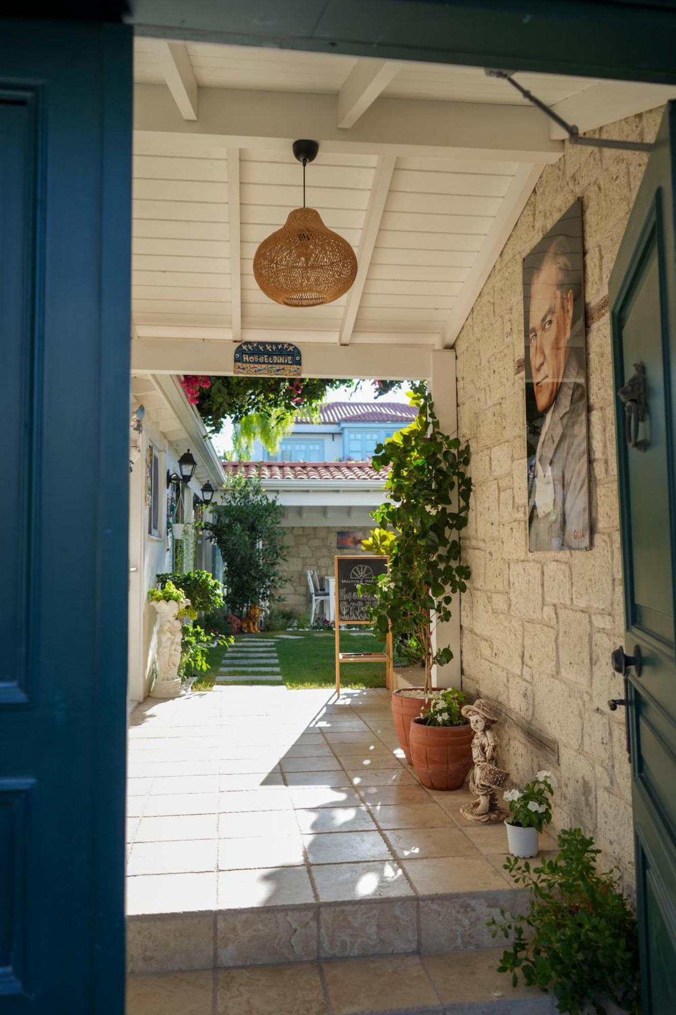 Muezeyyen Hanim Konagi Alaçatı Exterior photo