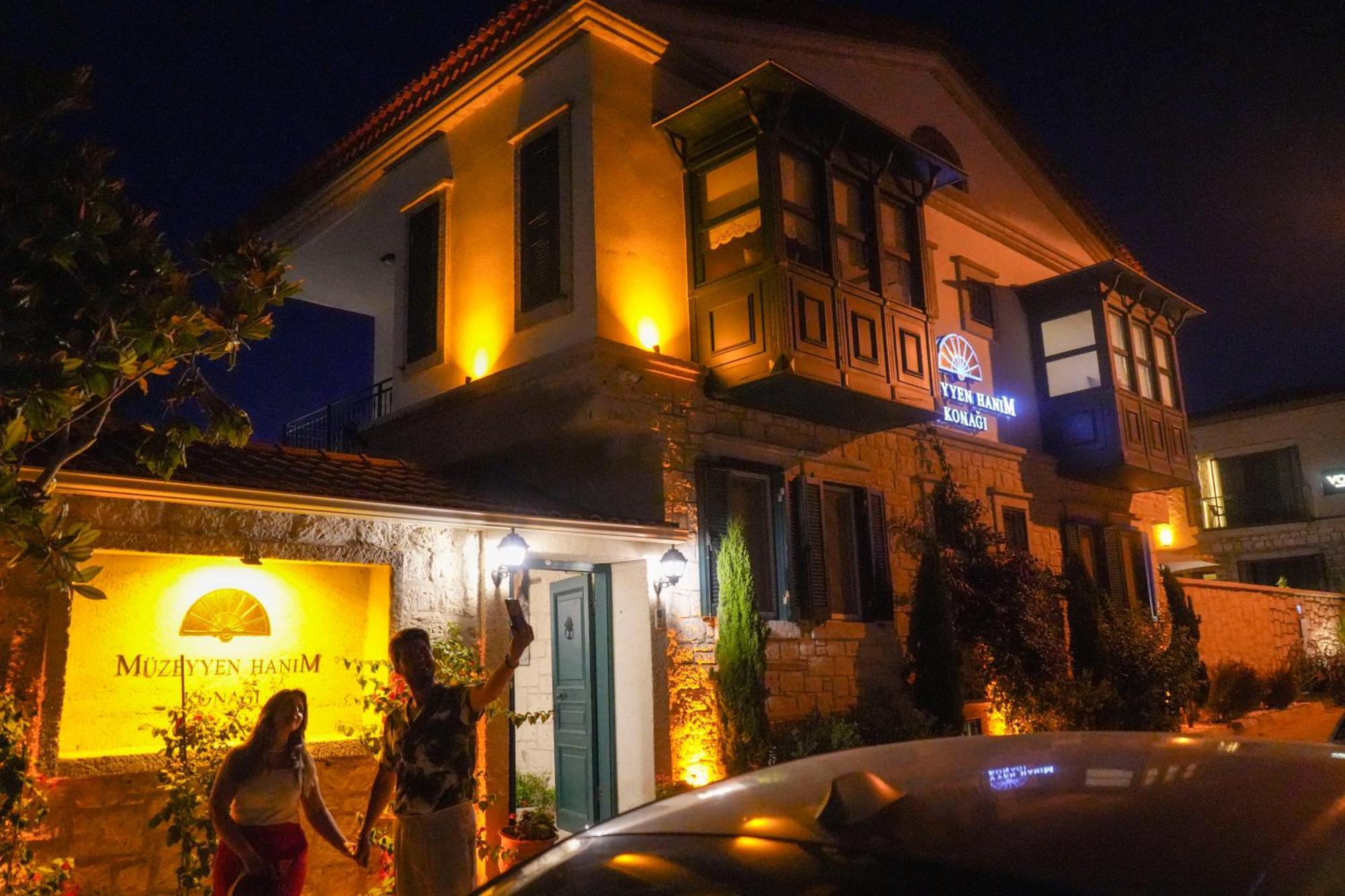 Muezeyyen Hanim Konagi Alaçatı Exterior photo