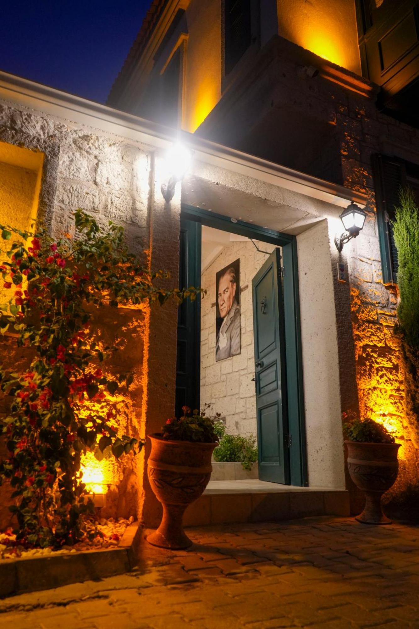 Muezeyyen Hanim Konagi Alaçatı Exterior photo